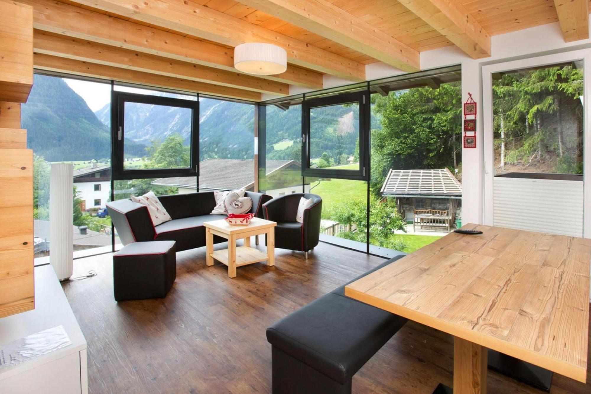 Neukirchen am Großvenediger Apartment In Neukirchen With A Balcony מראה חיצוני תמונה